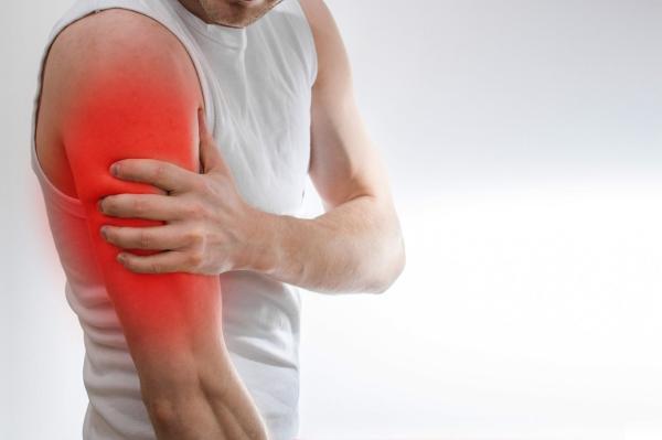 احساس درد در ناحیه بازو نشانه چیست؟